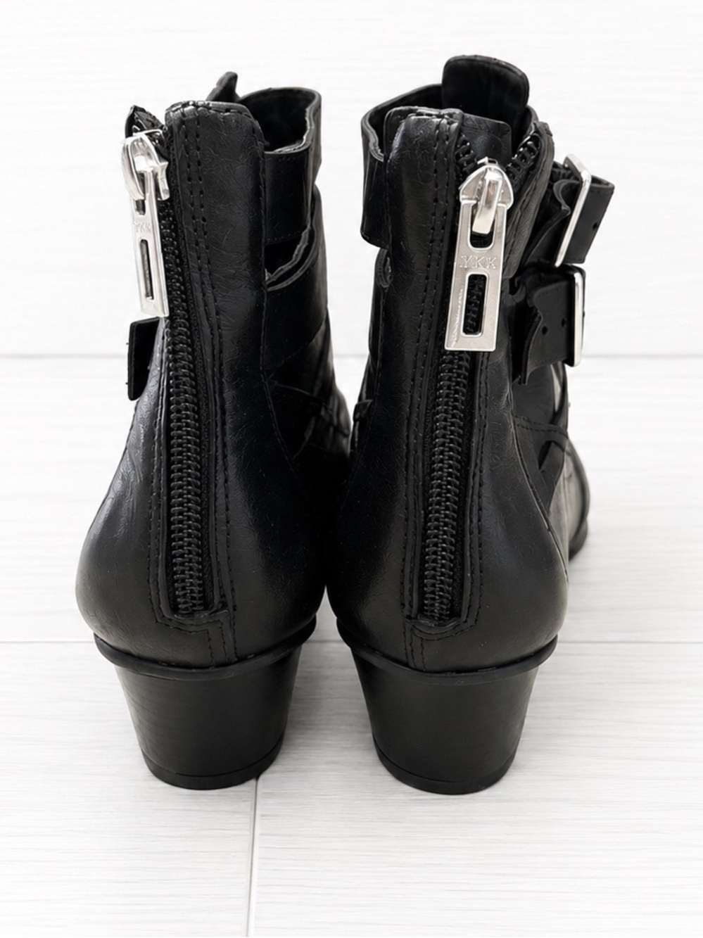 NWOT Schutz Black Leather Strappy Buckle Ankle Boots Block Heel Size 9 - Picture 3 of 7